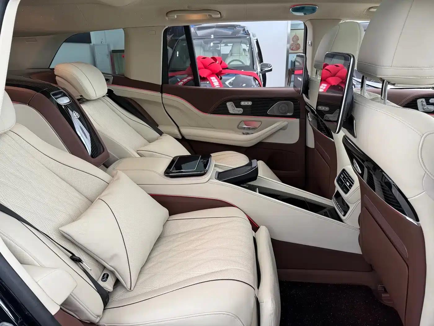 2026 Mercedes-Benz GLS 450 4MATIC Luxury — миниатюра 13