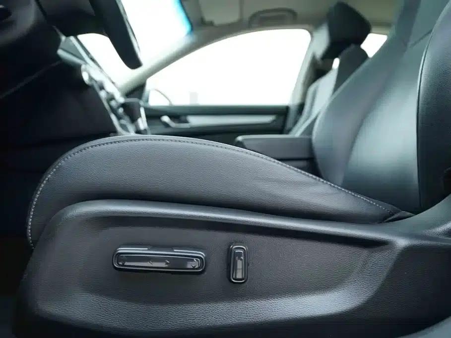 2022 Honda Accord 260TURBO Luxury Edition — миниатюра 13