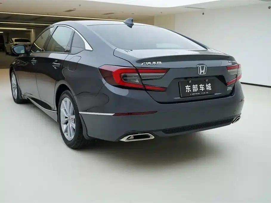 2022 Honda Accord 260TURBO Luxury Edition — миниатюра 4