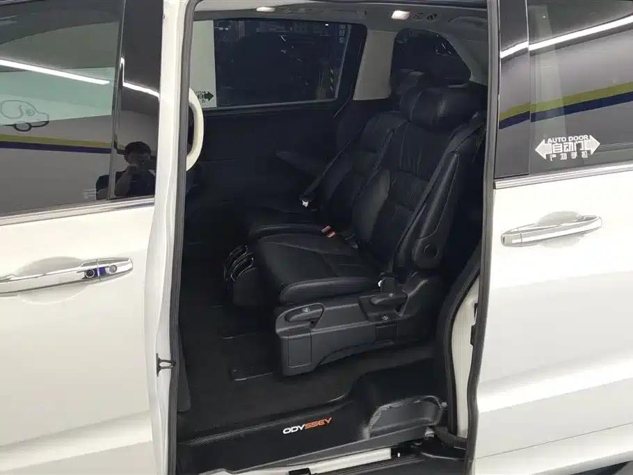 2018 Odyssey 2.4L Luxury Edition — миниатюра 11