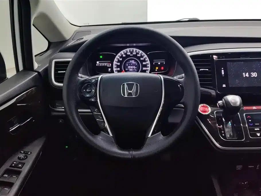 2018 Odyssey 2.4L Luxury Edition — миниатюра 15