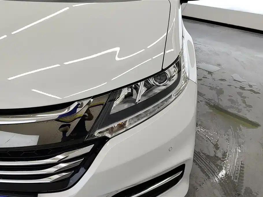 2018 Odyssey 2.4L Luxury Edition — миниатюра 5
