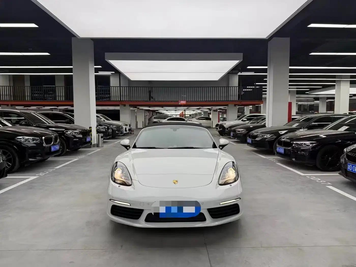 2019 Porsche 718 Boxster T 2.0T — миниатюра 2
