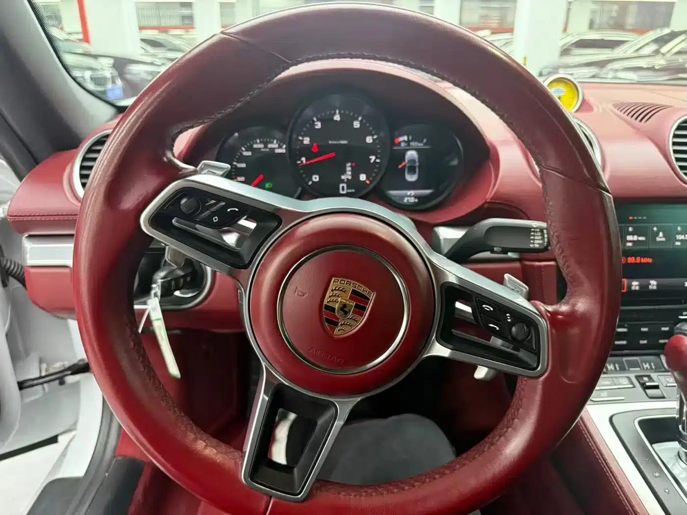 2019 Porsche 718 Boxster T 2.0T — миниатюра 6
