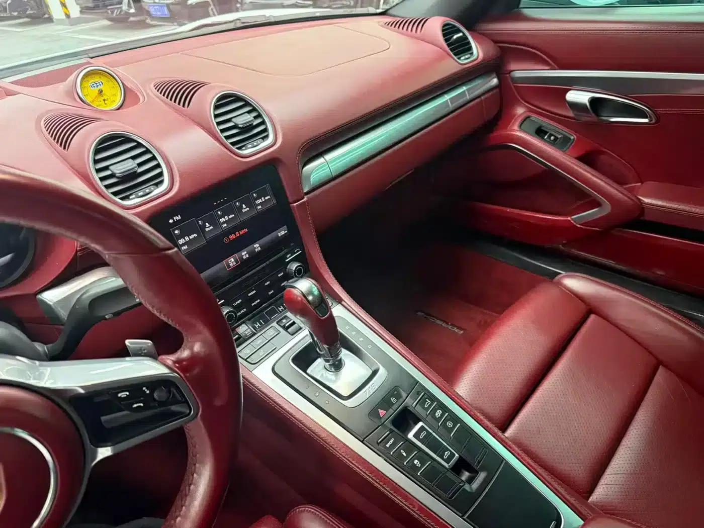 2019 Porsche 718 Boxster T 2.0T — миниатюра 7