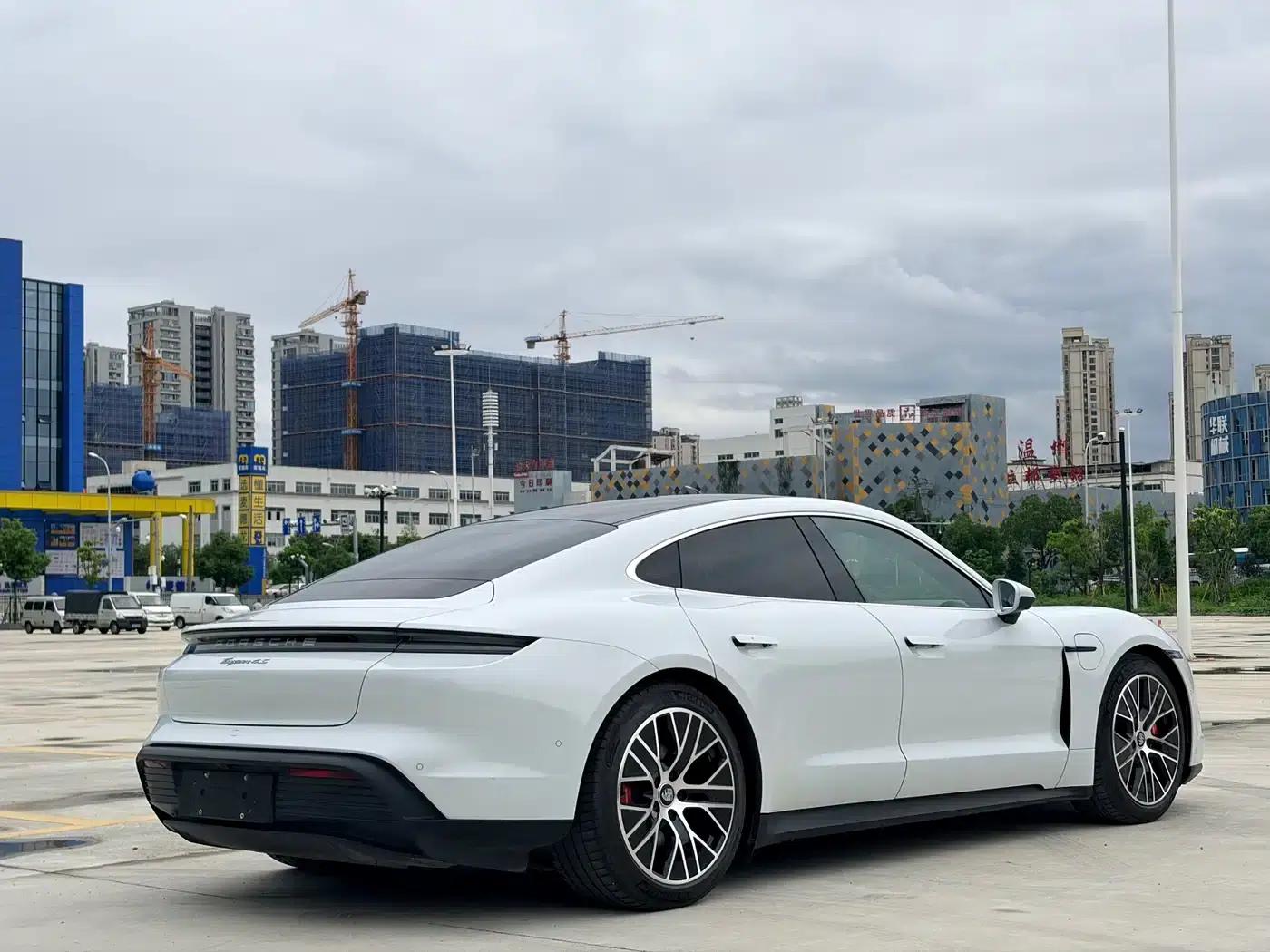 2019 Taycan 4S — миниатюра 6