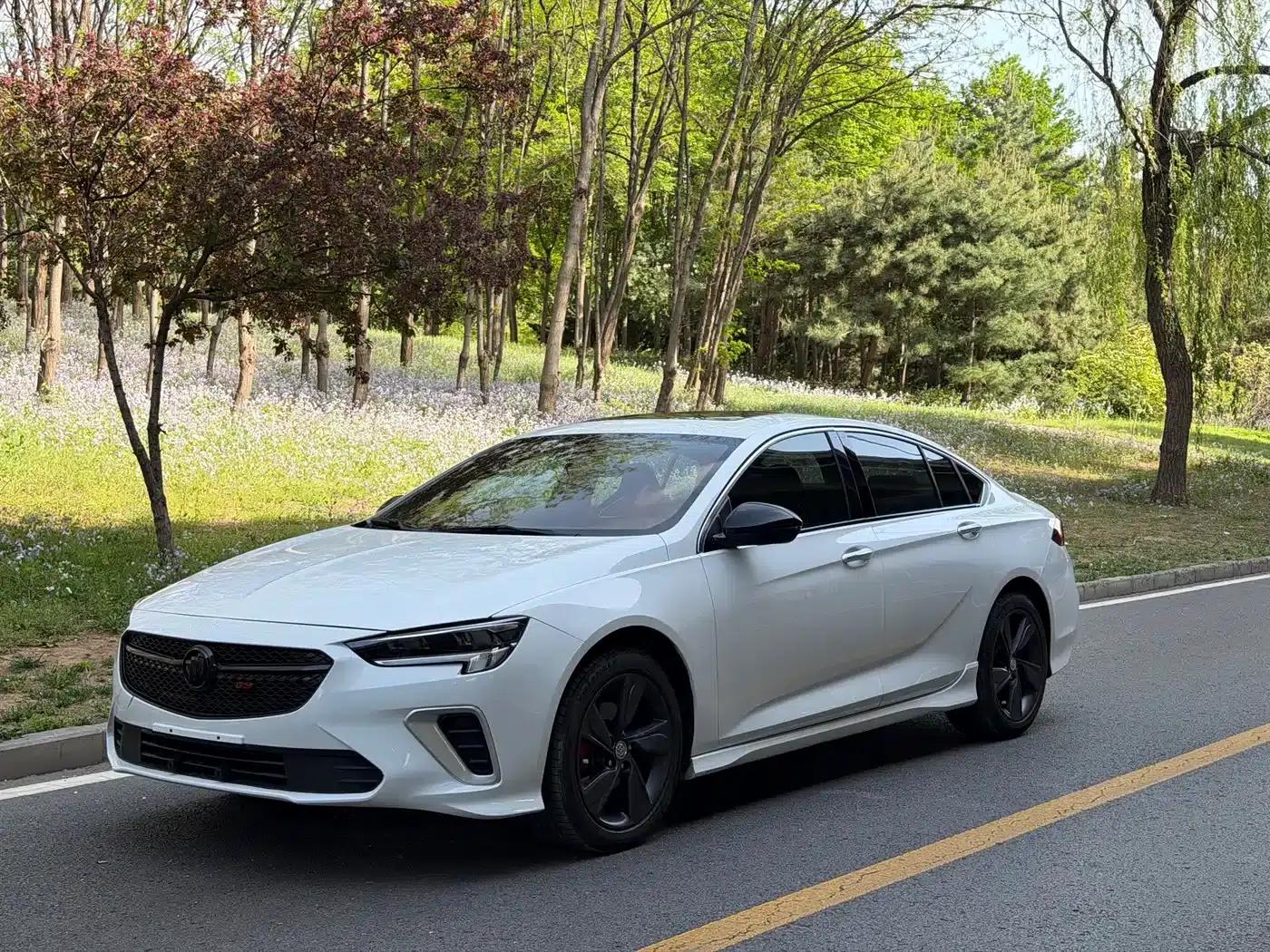 Buick Regal 2020 GS 28T Elite — миниатюра 1
