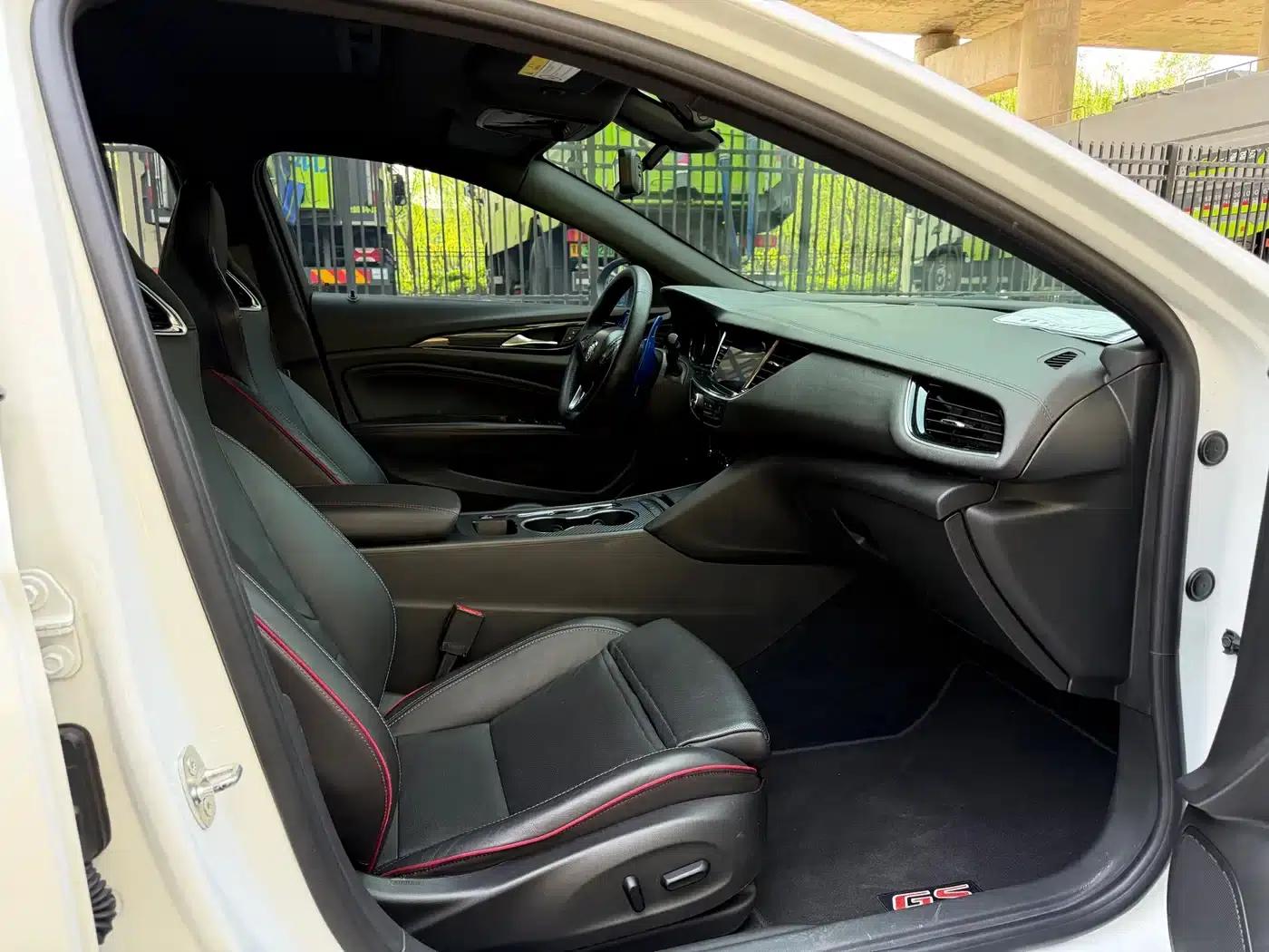 Buick Regal 2020 GS 28T Elite — миниатюра 10