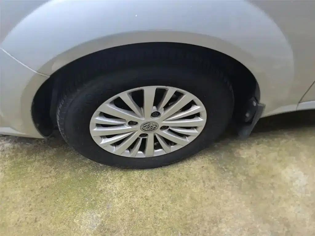 Buick Excelle 2015 1.5L Manual Classic — миниатюра 23