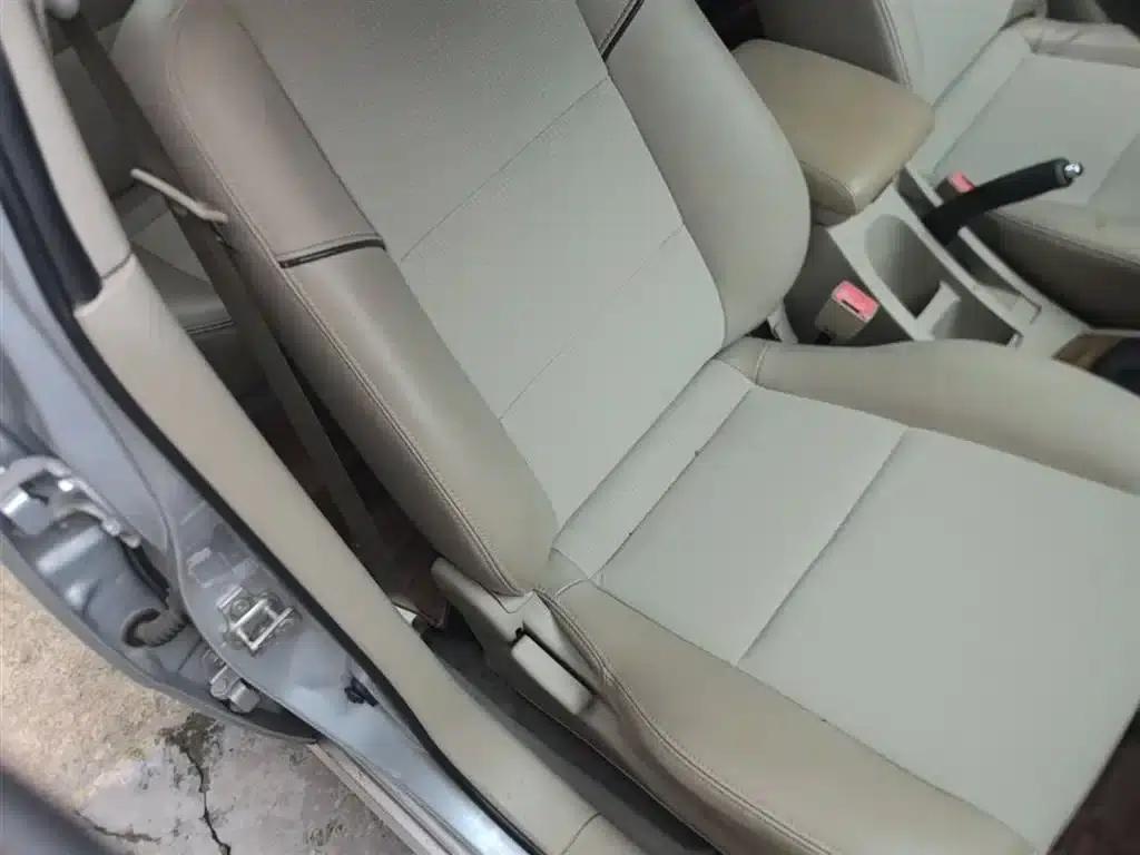 Buick Excelle 2015 1.5L Manual Classic — миниатюра 25