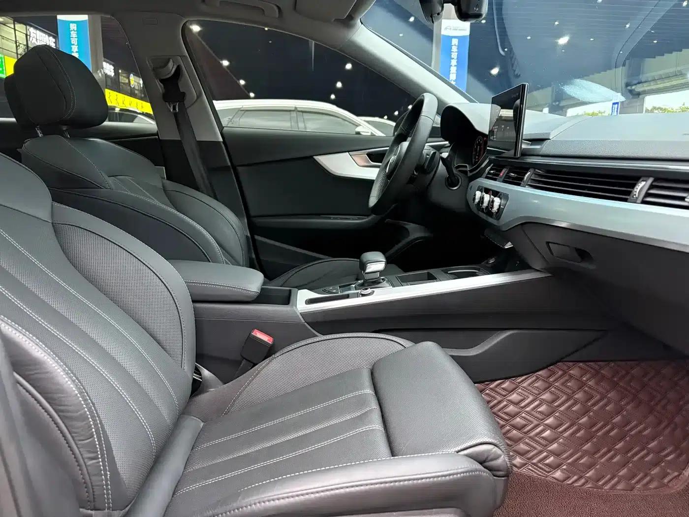 Audi A4L 2020 40 TFSI Fashion Dynamic Edition — миниатюра 12