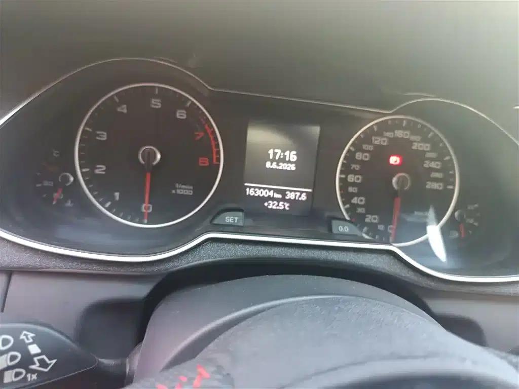 Audi A4L 2015 45 TFSI quattro Sport Edition — миниатюра 13