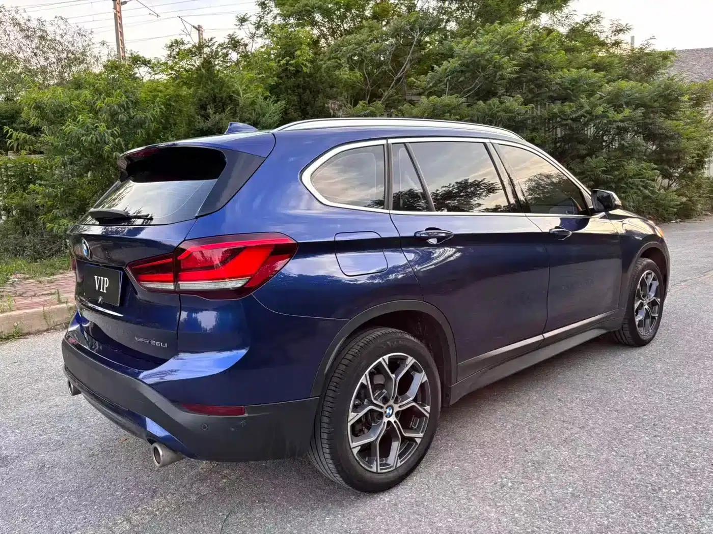BMW X1 2020 sDrive25Li Leading Edition — миниатюра 8