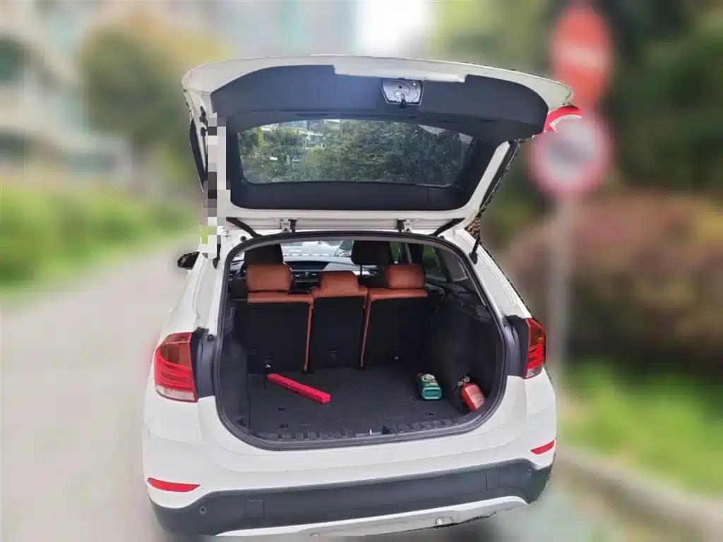 BMW X1 2013 sDrive18i Fashion Edition — миниатюра 10