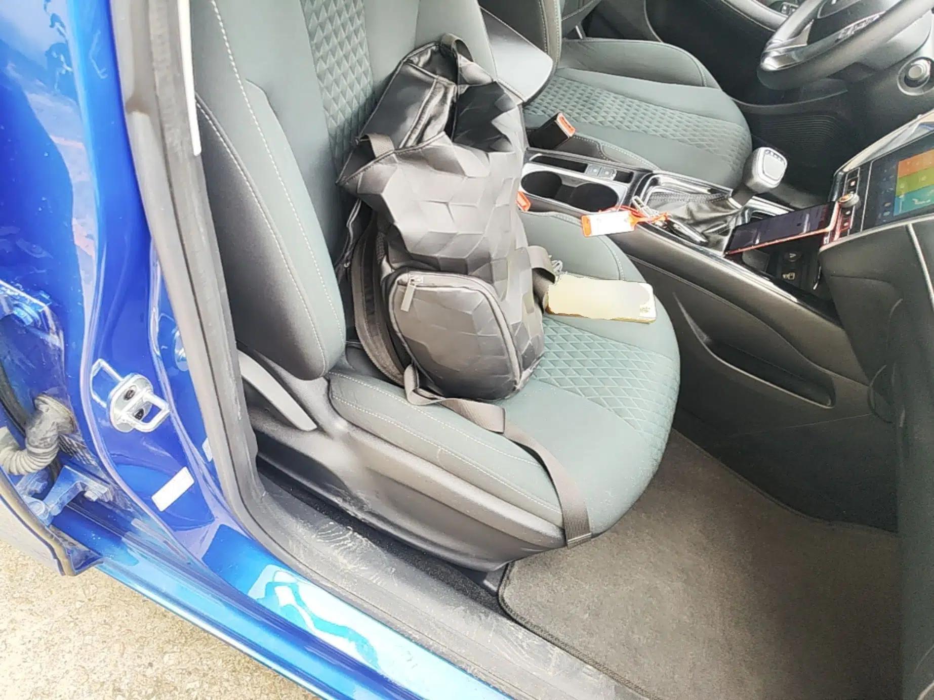 Roewe i5 2019 1.5L Automatic 4G Connected Linghao Edition — миниатюра 24