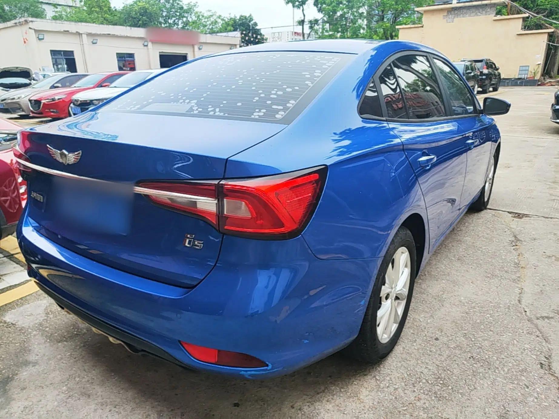Roewe i5 2019 1.5L Automatic 4G Connected Linghao Edition — миниатюра 6