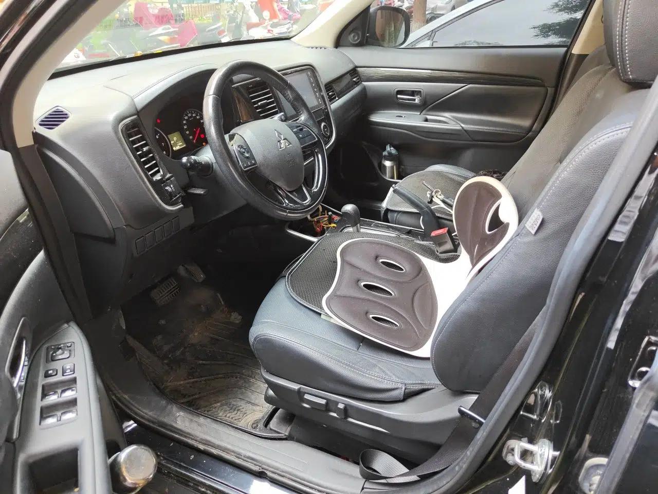 Mitsubishi Outlander 2018 2.0L Two-Wheel Drive Glory Edition 5 Seats — миниатюра 16