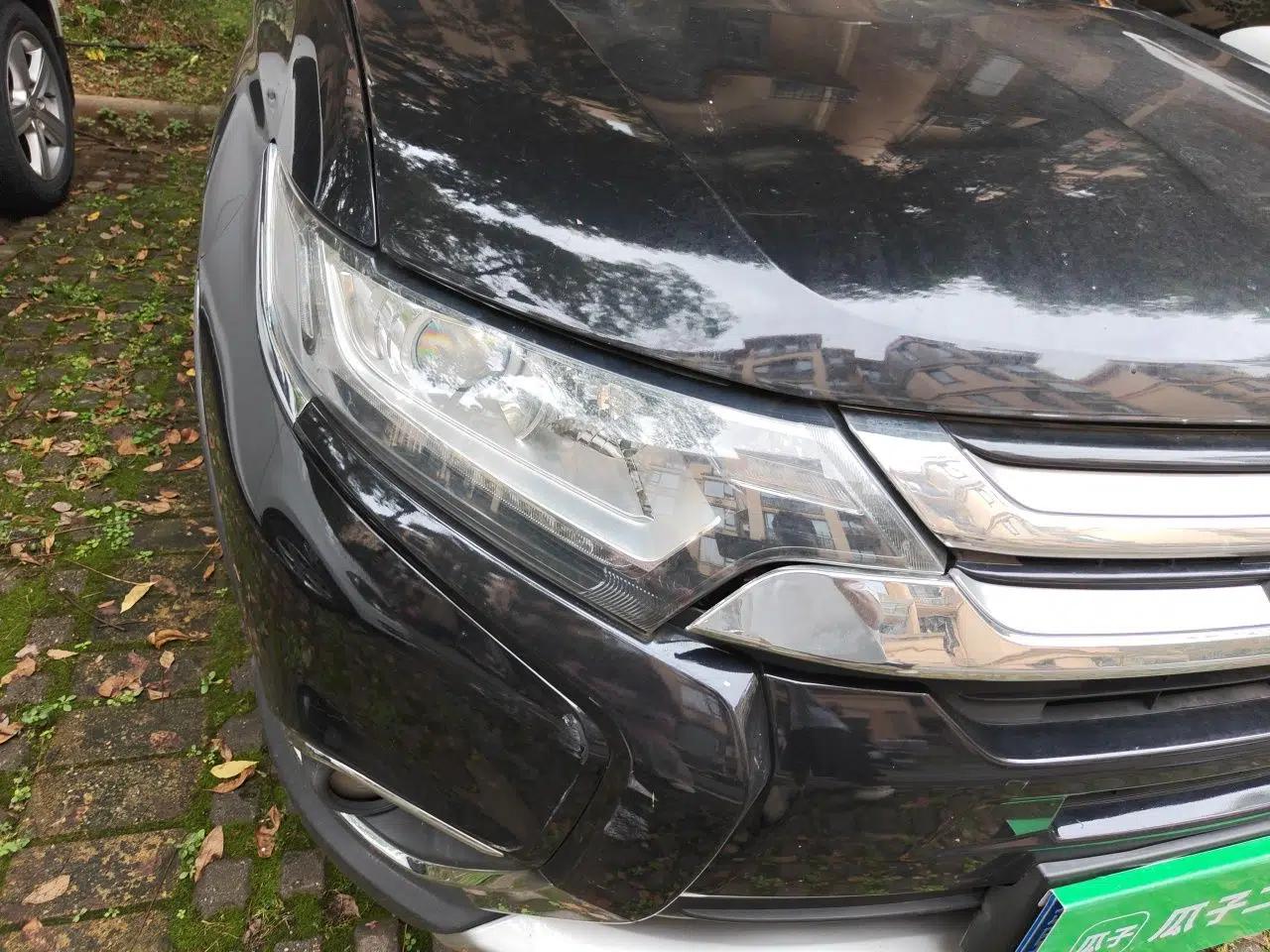 Mitsubishi Outlander 2018 2.0L Two-Wheel Drive Glory Edition 5 Seats — миниатюра 7