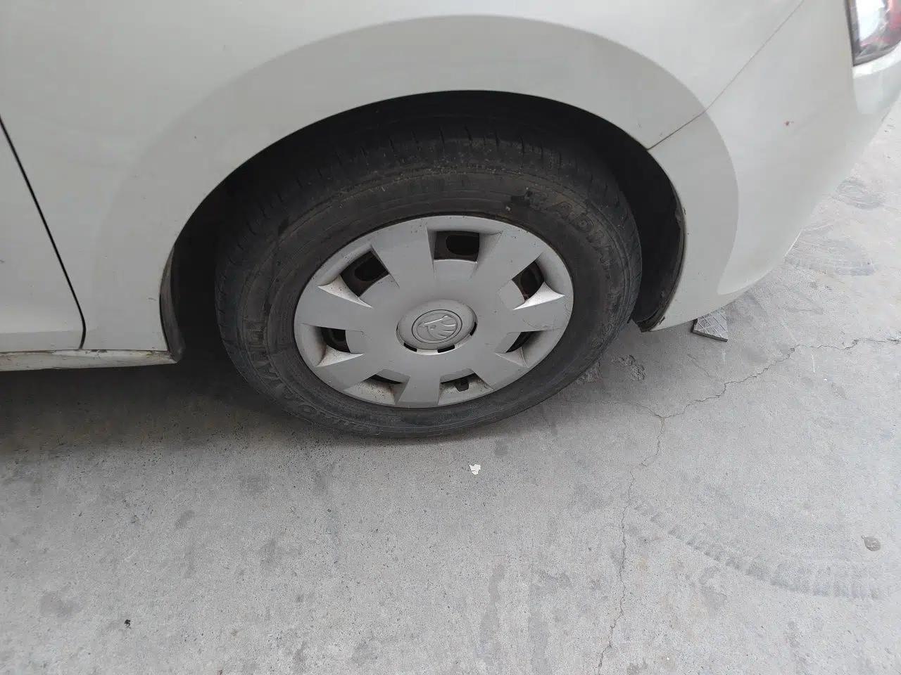 Skoda Rapid 2016 1.4L Manual Front-Wheel Drive Model — миниатюра 8