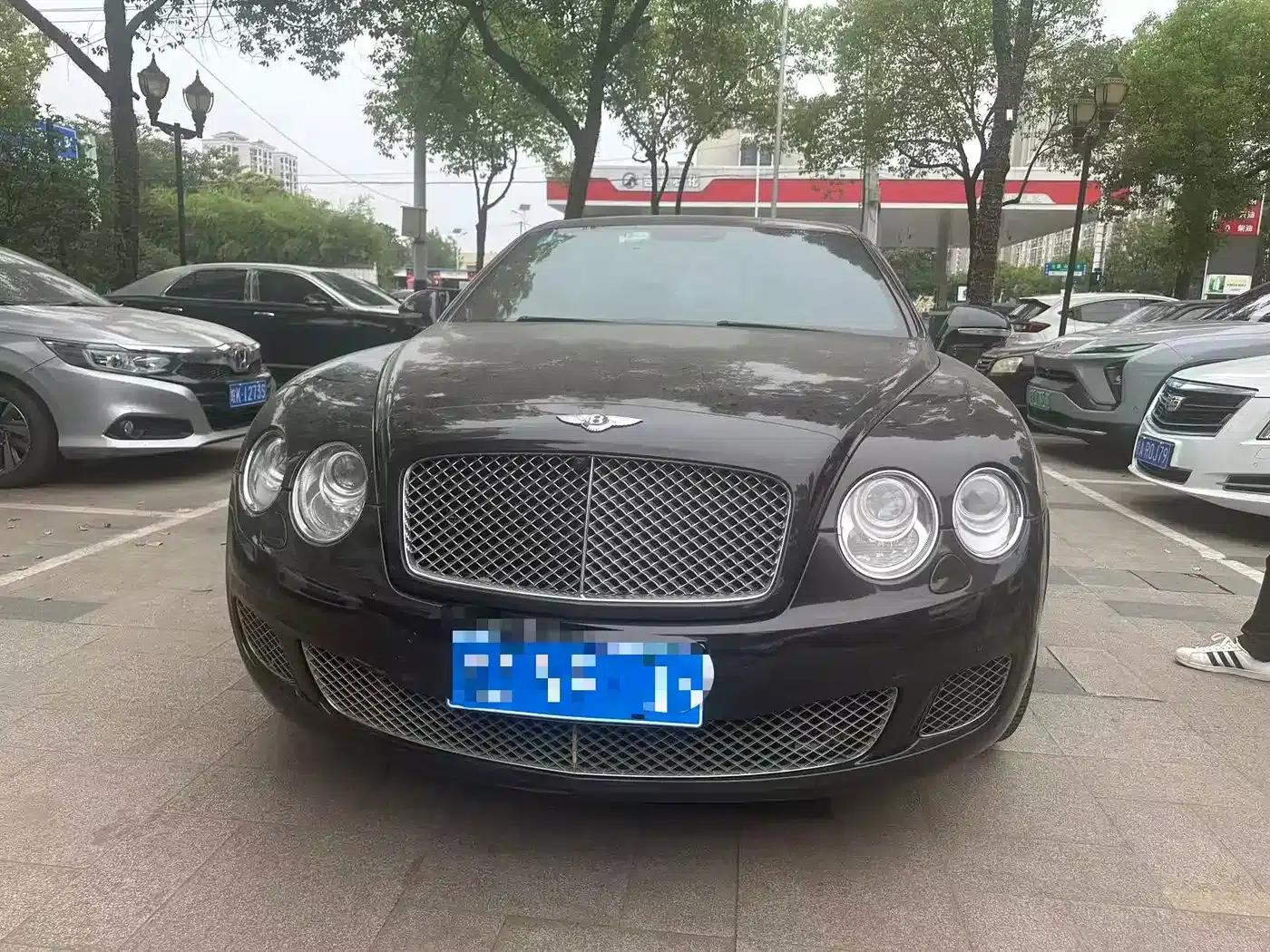 2010 Flying Spur 6.0T Five-Seater — миниатюра 1