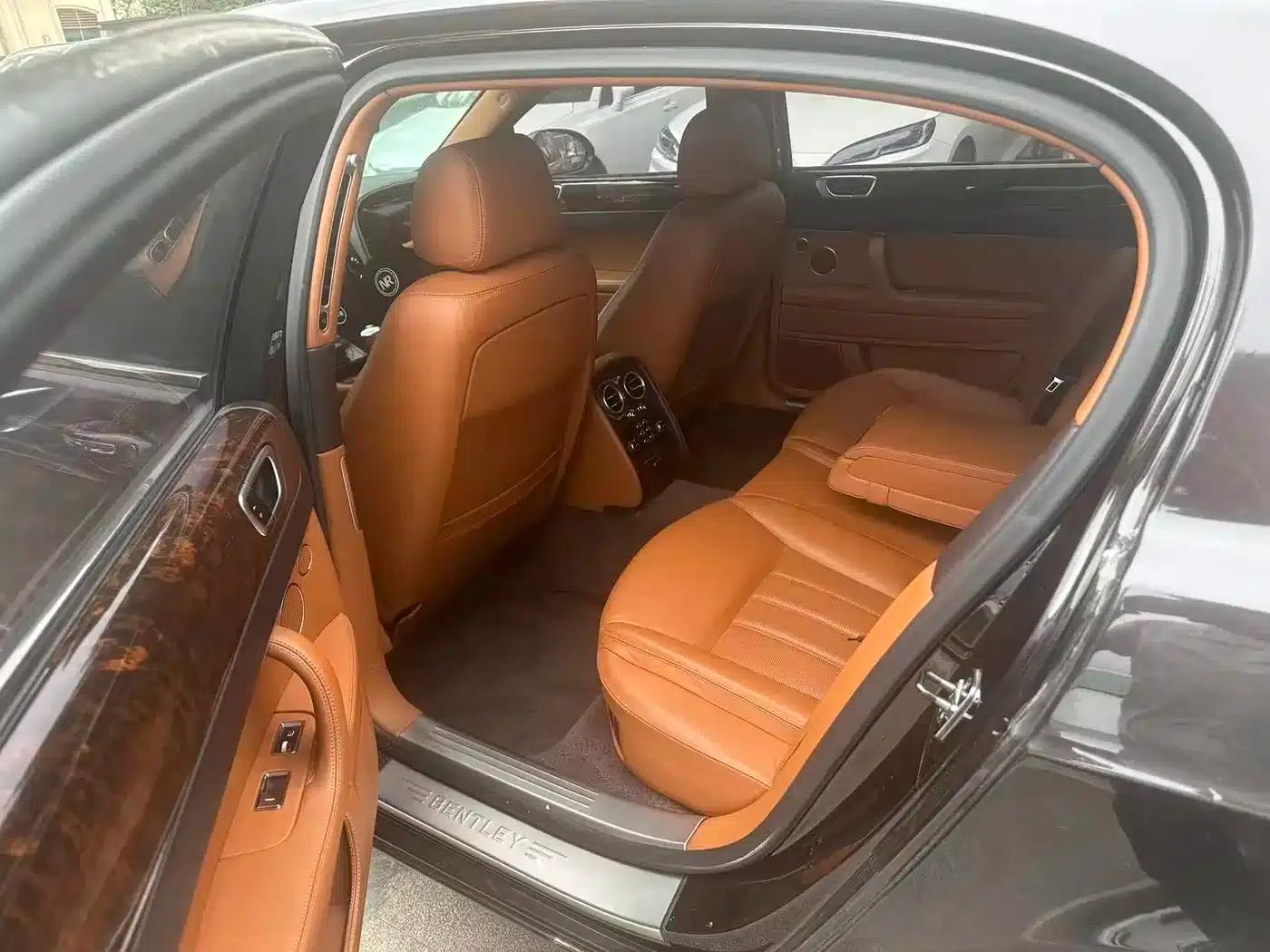 2010 Flying Spur 6.0T Five-Seater — миниатюра 4