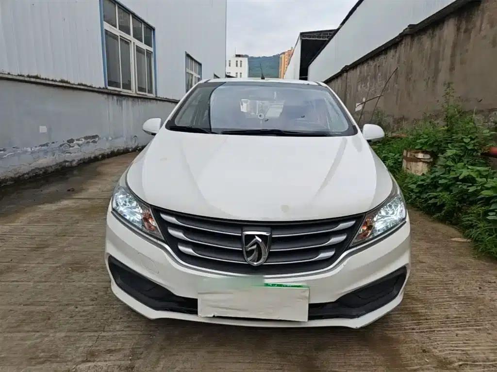 Baojun 310 2016 1.2L Manual Comfort Model — миниатюра 3