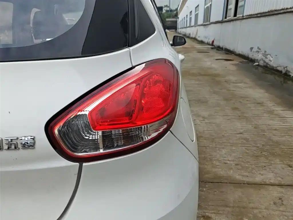 Baojun 310 2016 1.2L Manual Comfort Model — миниатюра 8