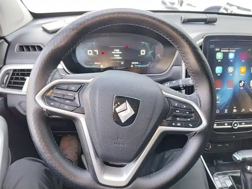 Baojun 530 2020 1.5T CVT Premium Connected Edition 7-seater — миниатюра 11