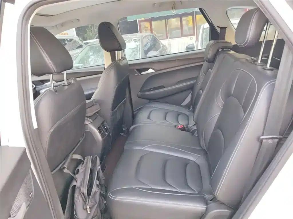 Baojun 530 2020 1.5T CVT Premium Connected Edition 7-seater — миниатюра 17