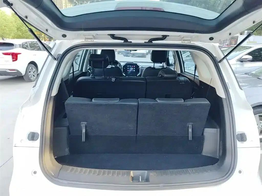 Baojun 530 2020 1.5T CVT Premium Connected Edition 7-seater — миниатюра 19
