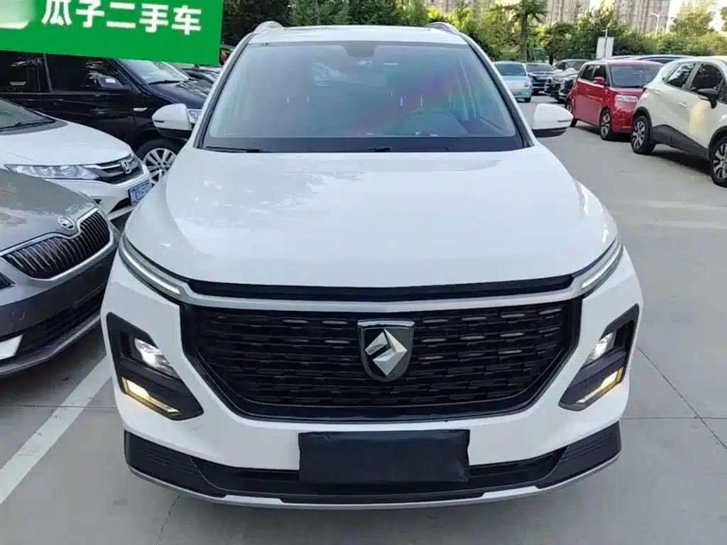 Baojun 530 2020 1.5T CVT Premium Connected Edition 7-seater — миниатюра 3