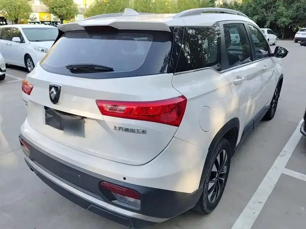 Baojun 530 2020 1.5T CVT Premium Connected Edition 7-seater — миниатюра 7