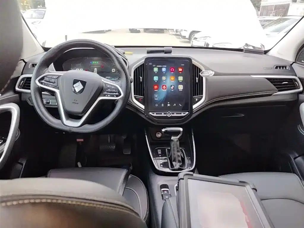 Baojun 530 2020 1.5T CVT Premium Connected Edition 7-seater — миниатюра 10