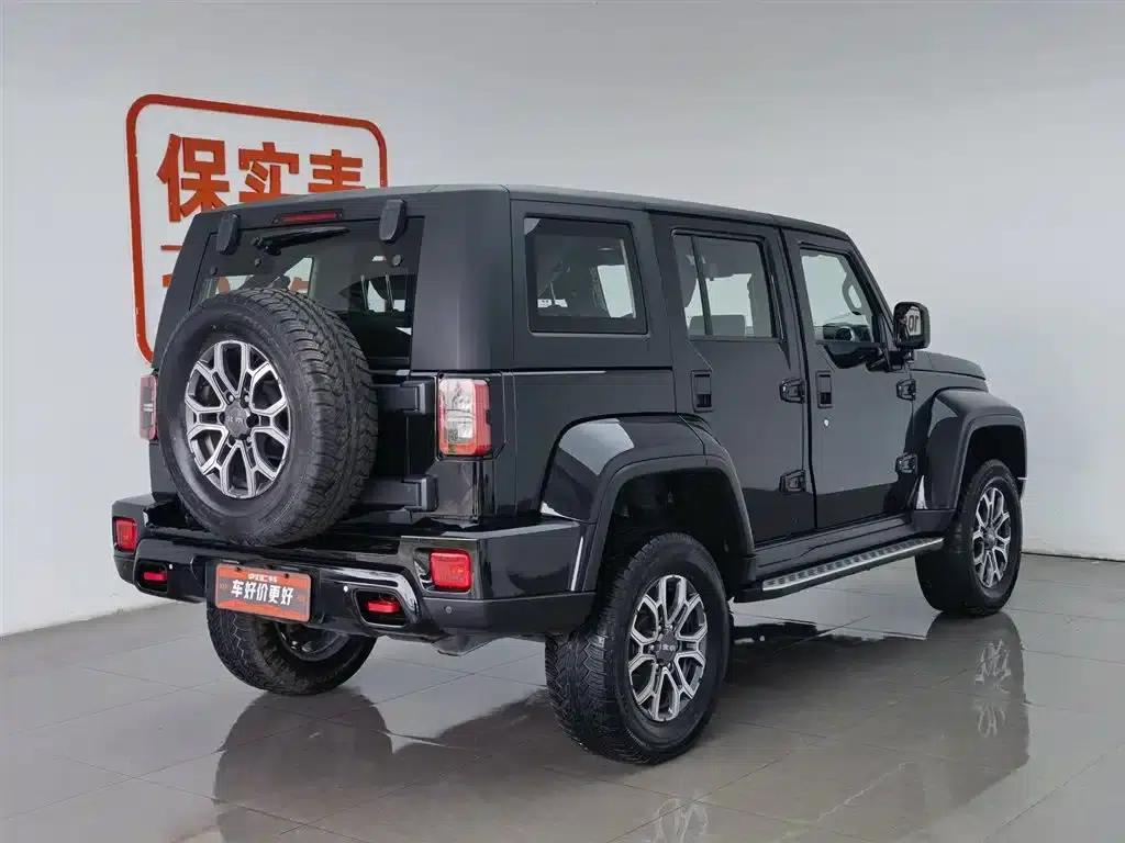 Beijing BJ40 2023 2.0T Automatic 4WD City Hunter Edition (Hero Model) — миниатюра 2