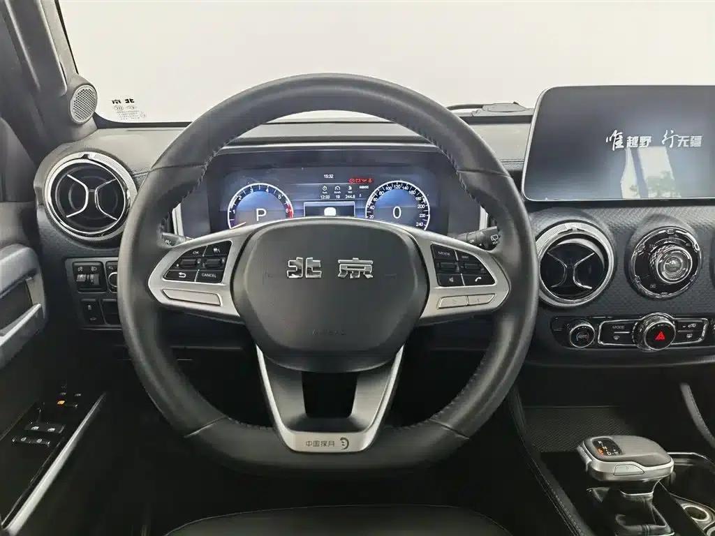 Beijing BJ40 2023 2.0T Automatic 4WD City Hunter Edition (Hero Model) — миниатюра 11