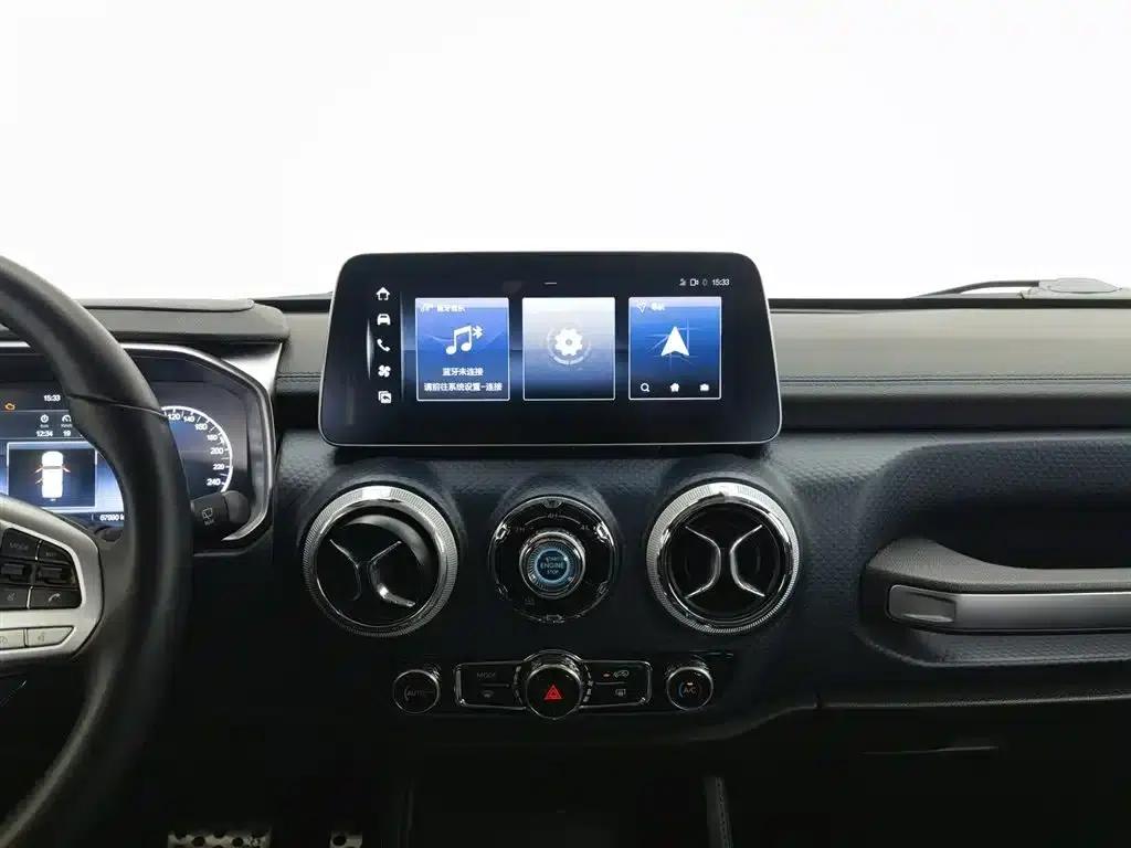 Beijing BJ40 2023 2.0T Automatic 4WD City Hunter Edition (Hero Model) — миниатюра 12