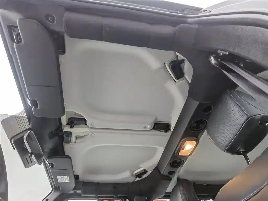 Beijing BJ40 2023 2.0T Automatic 4WD City Hunter Edition (Hero Model) — миниатюра 14