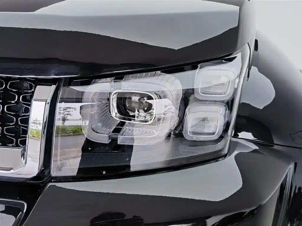 Beijing BJ40 2023 2.0T Automatic 4WD City Hunter Edition (Hero Model) — миниатюра 7
