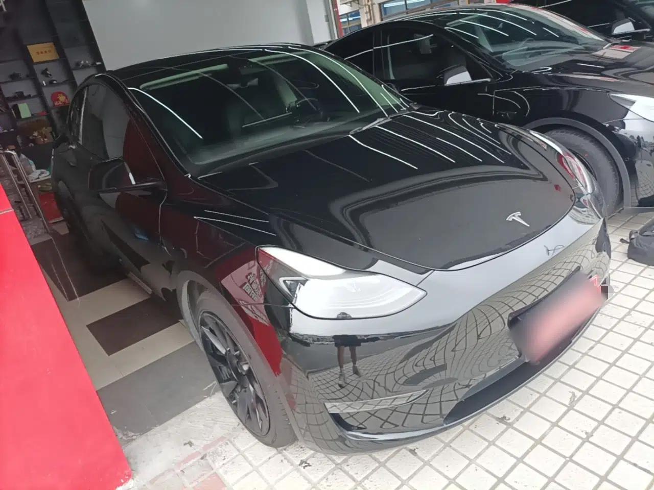 Tesla Model Y 2021 Standard Range Rear-Wheel Drive Version — миниатюра 3