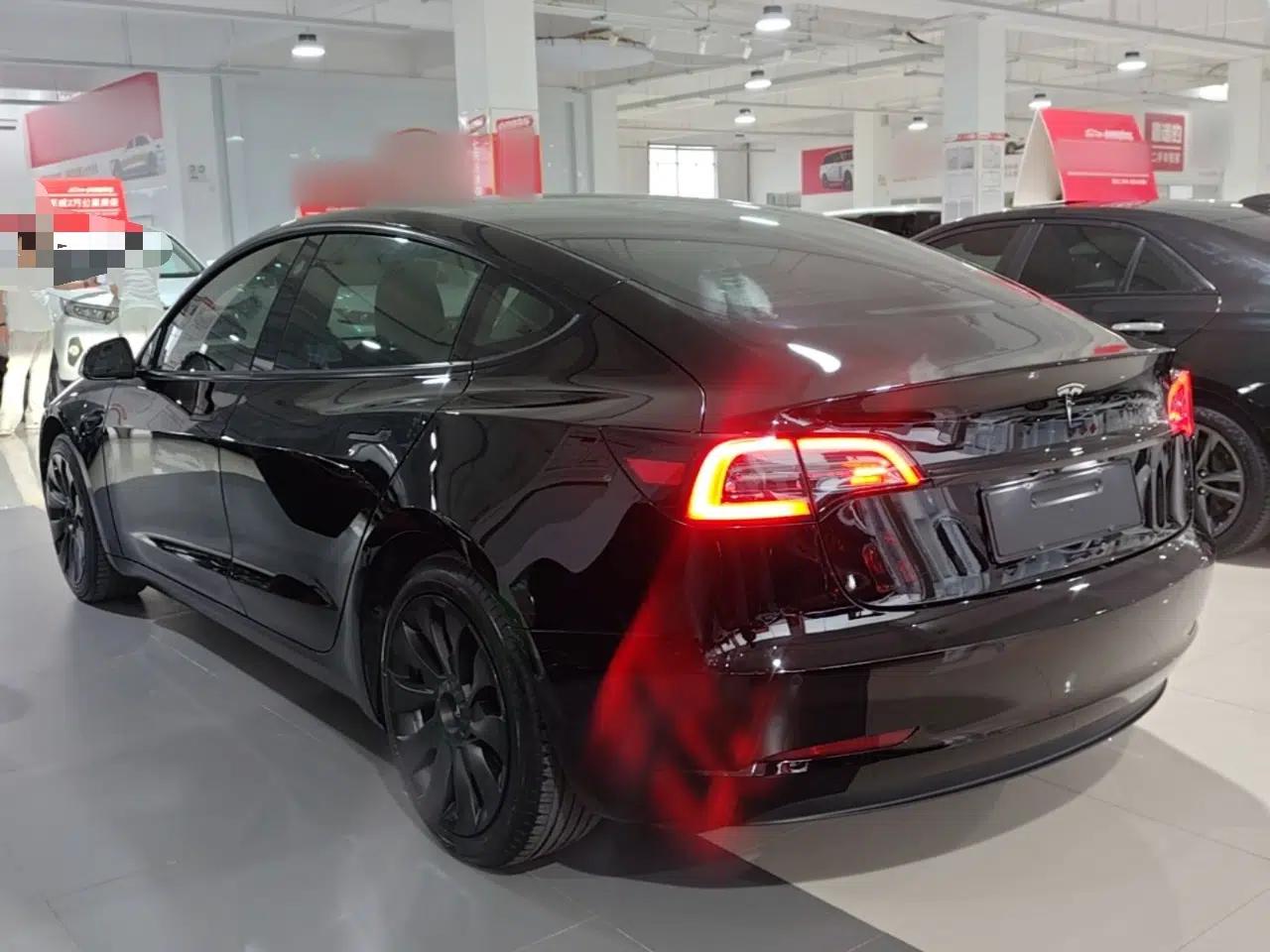 Tesla Model 3 2022 Rear-Wheel-Drive Version — миниатюра 4