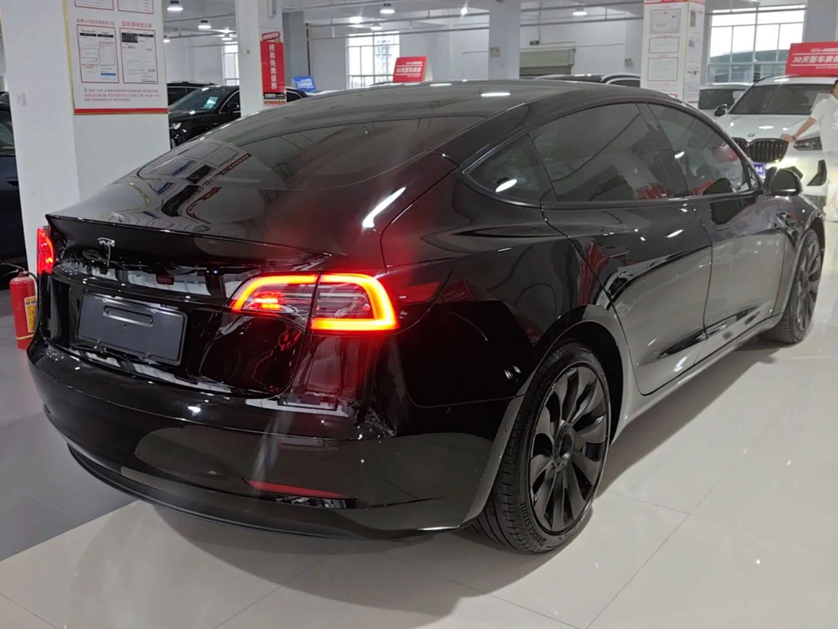 Tesla Model 3 2022 Rear-Wheel-Drive Version — миниатюра 6