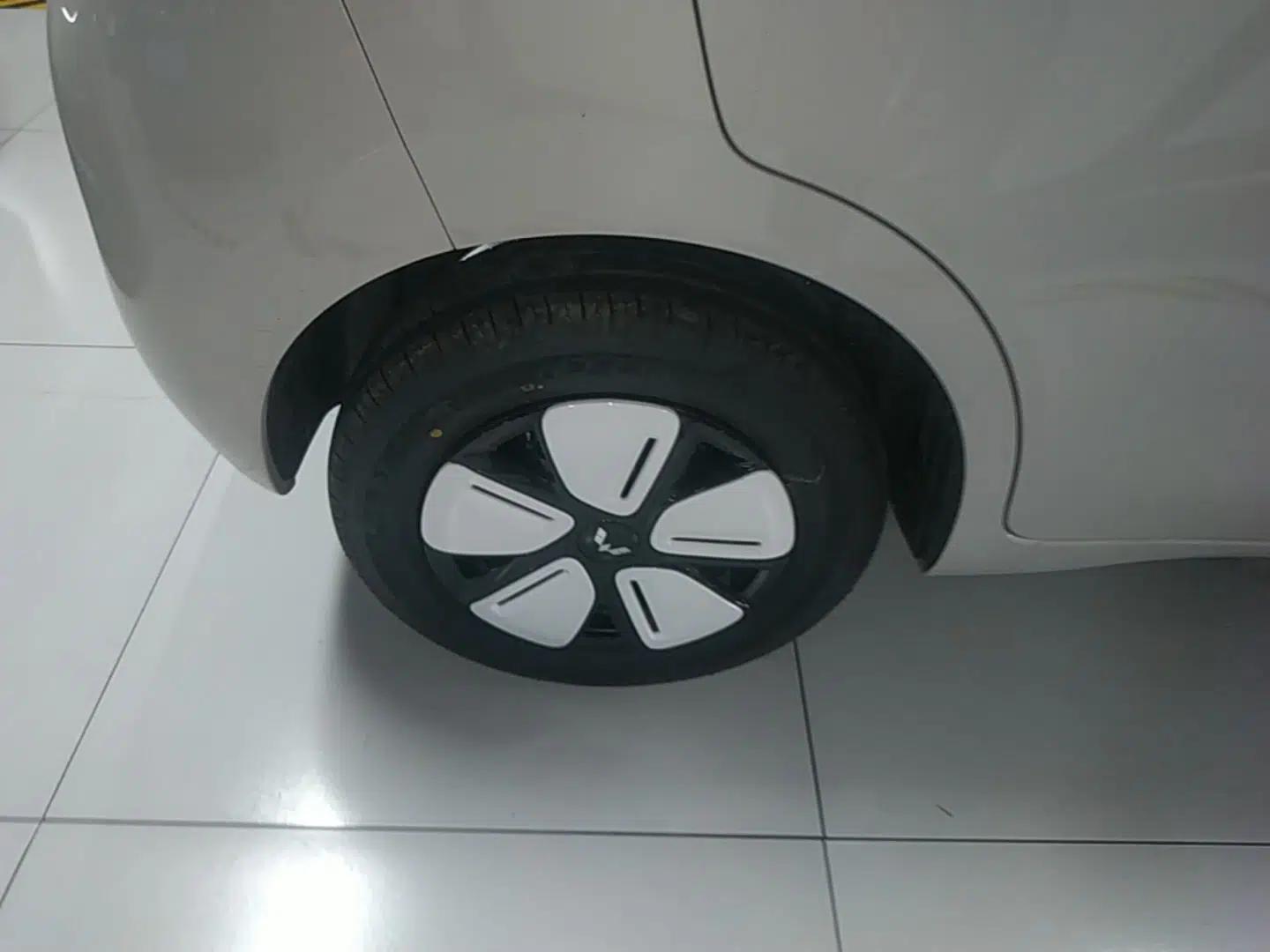 Wuling Hongguang MINIEV 2025 Four-Door Version Advanced Edition — миниатюра 11