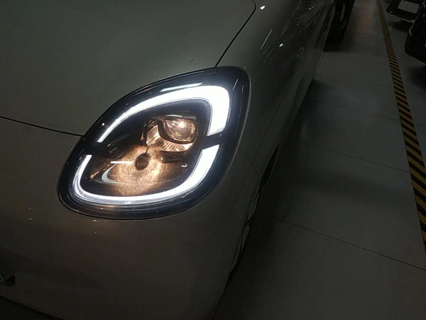 Wuling Hongguang MINIEV 2025 Four-Door Version Advanced Edition — миниатюра 8