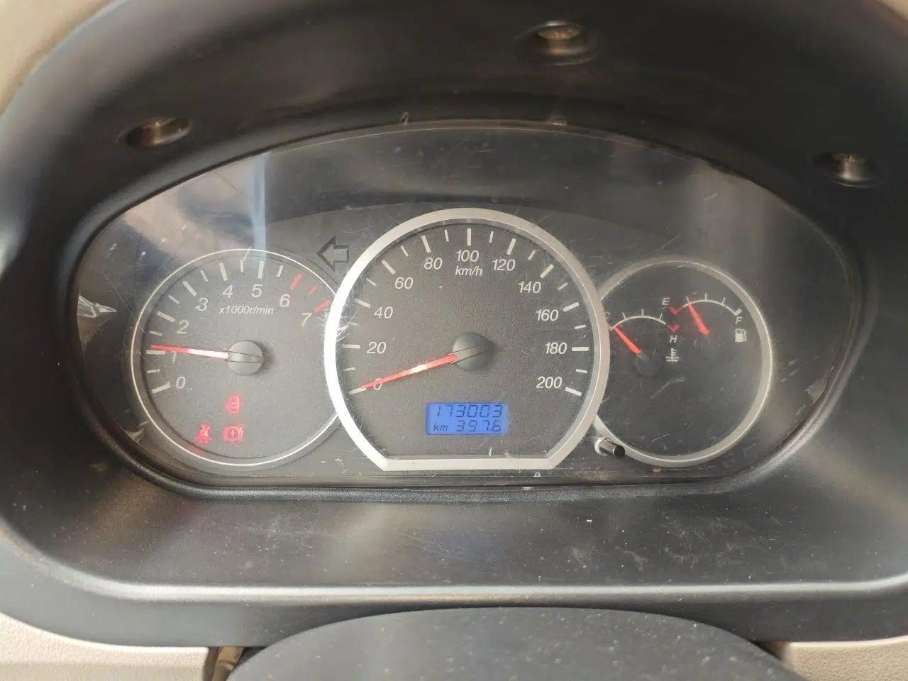 Wuling Hongguang 2010 1.2L Comfort Edition China IV — миниатюра 11