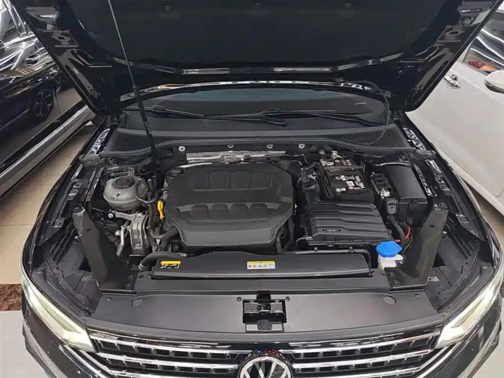 2024 Volkswagen Magotan 330TSI DSG Luxury Edition (2 Million Units Limited Edition) — миниатюра 20