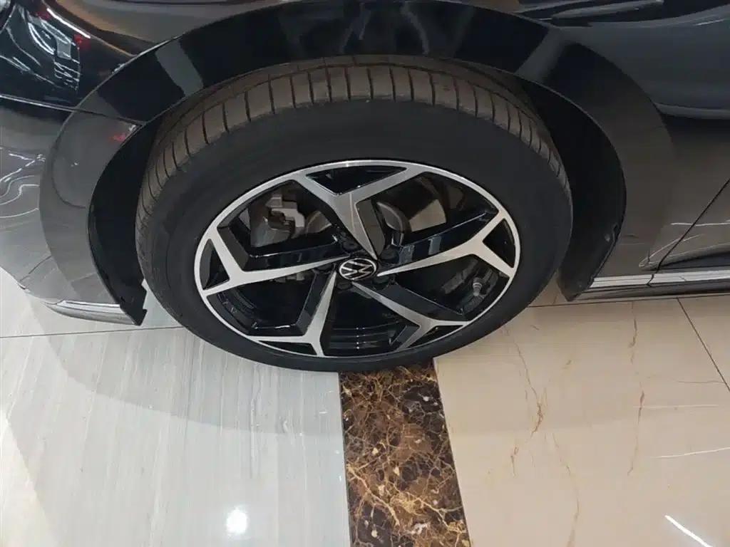 2024 Volkswagen Magotan 330TSI DSG Luxury Edition (2 Million Units Limited Edition) — миниатюра 23