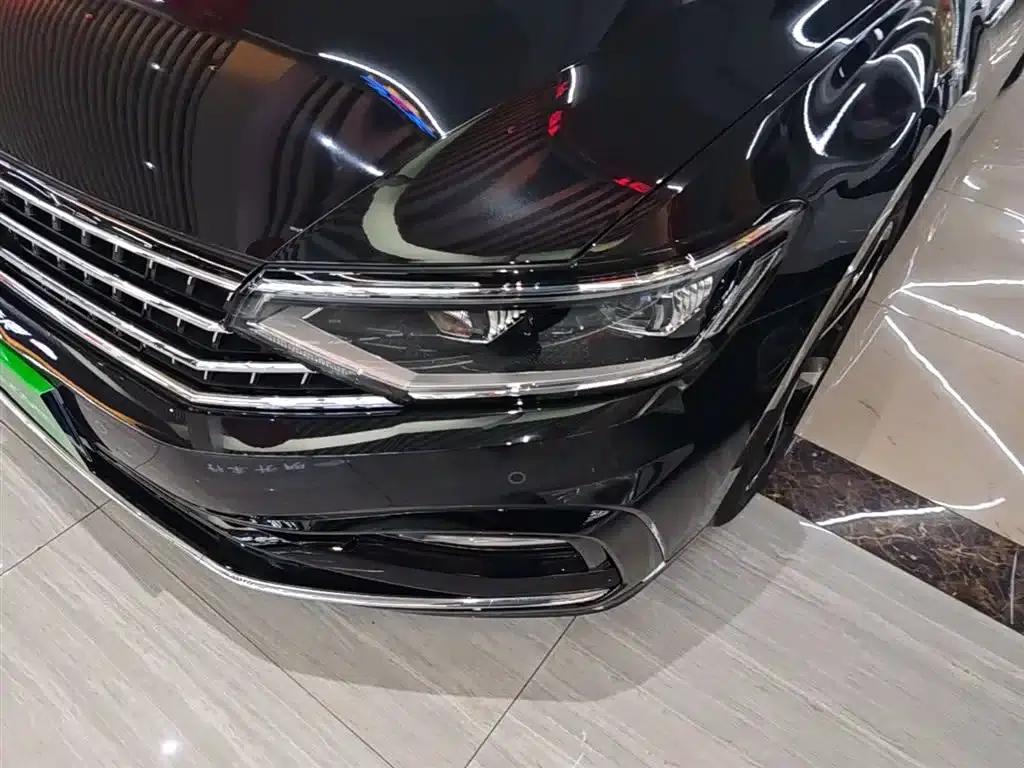 2024 Volkswagen Magotan 330TSI DSG Luxury Edition (2 Million Units Limited Edition) — миниатюра 24
