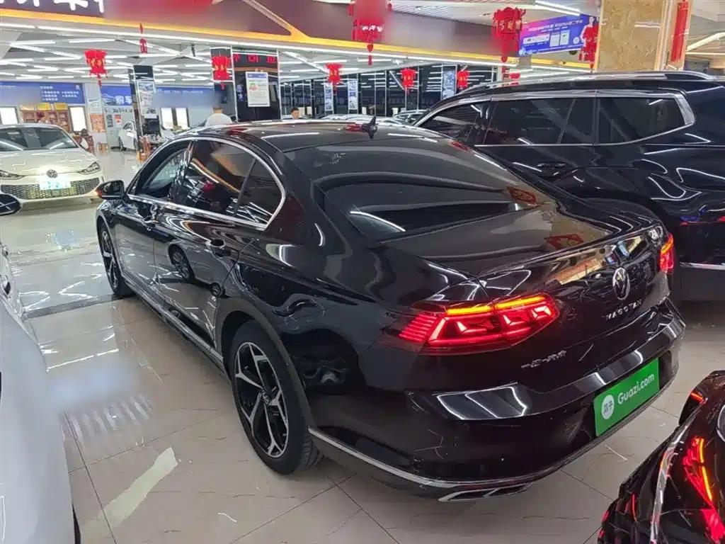 2024 Volkswagen Magotan 330TSI DSG Luxury Edition (2 Million Units Limited Edition) — миниатюра 5