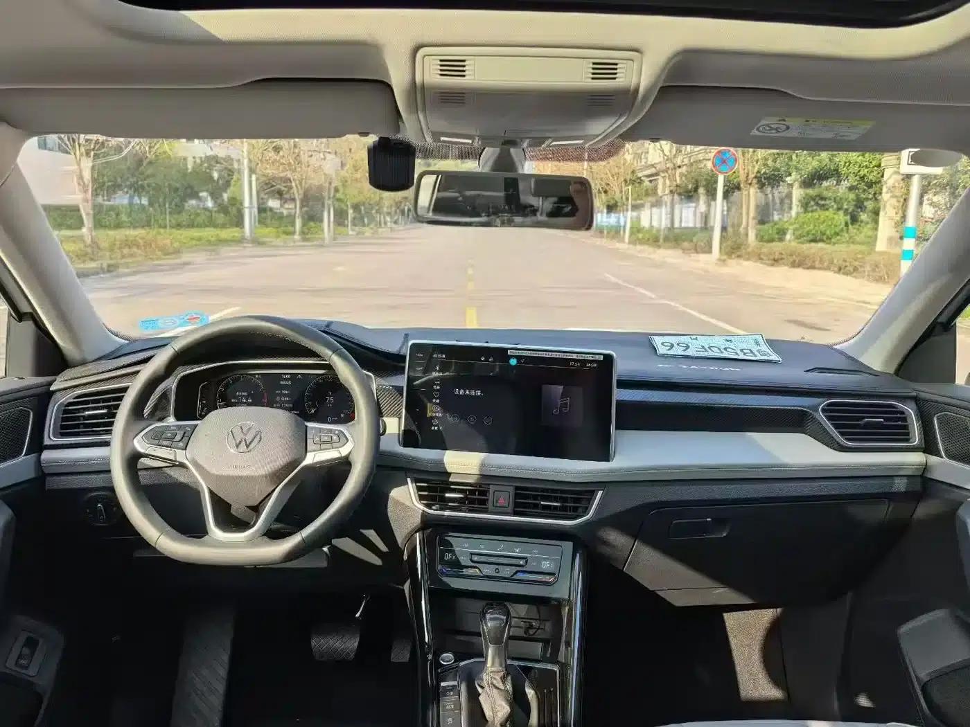 Tayron 2026 Model 30 Million Unit Selection Edition 300TSI — миниатюра 5