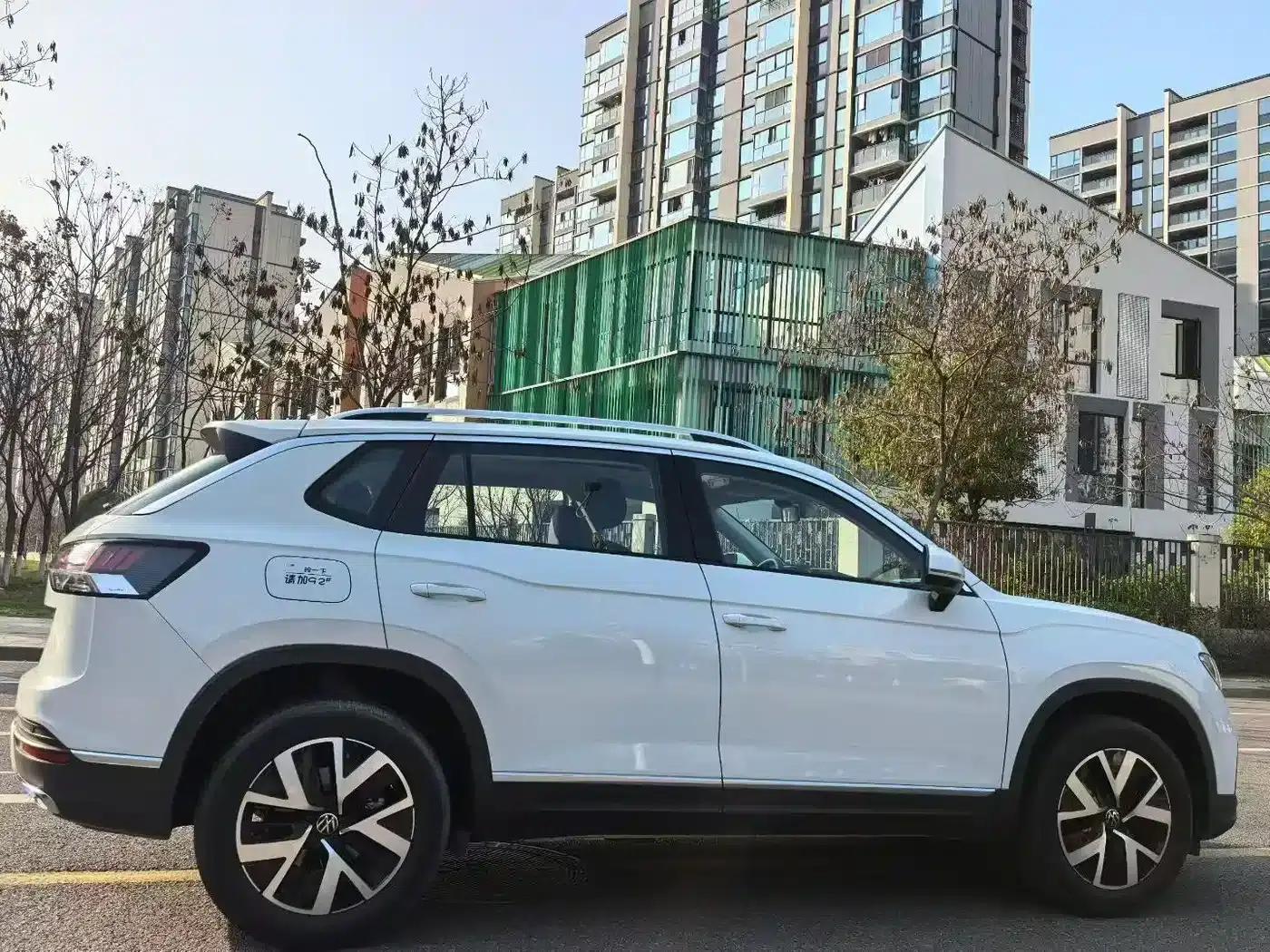 Tayron 2026 Model 30 Million Unit Selection Edition 300TSI — миниатюра 7